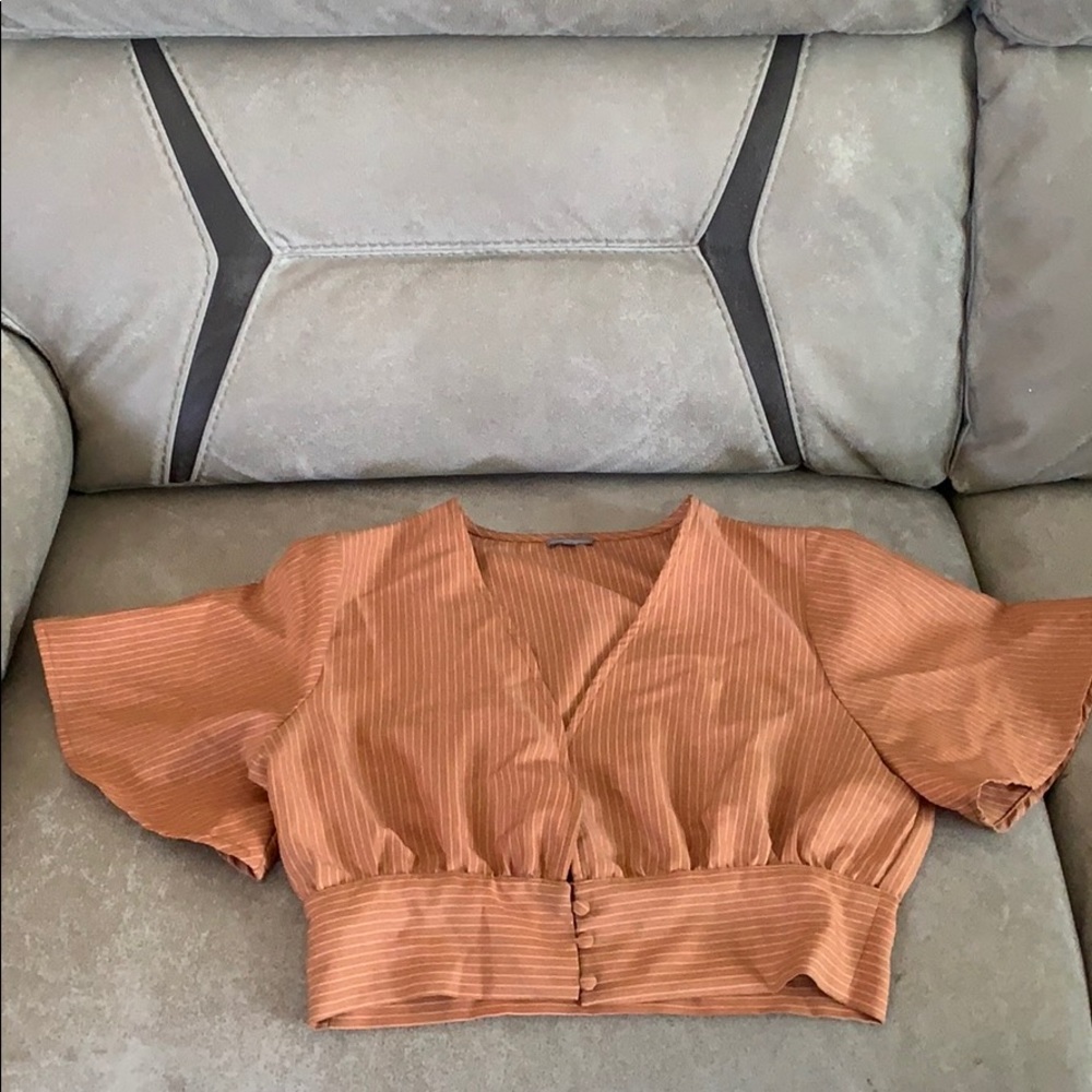 Dressy, deep plunge crop top